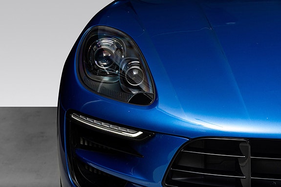 Porsche Macan 8 of 30
