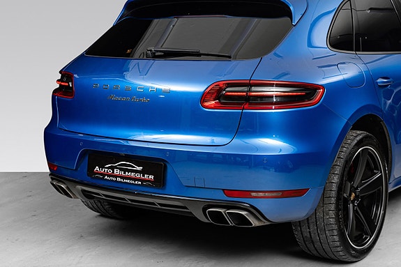 Porsche Macan 9 of 30