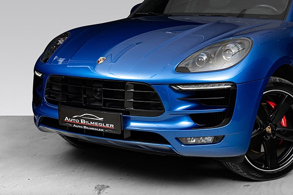 Porsche Macan 7 of 30