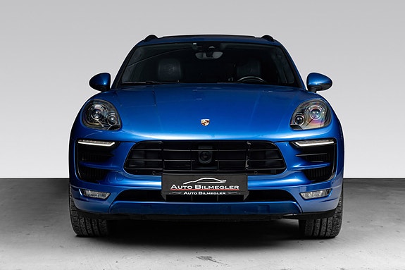 Porsche Macan 5 of 30