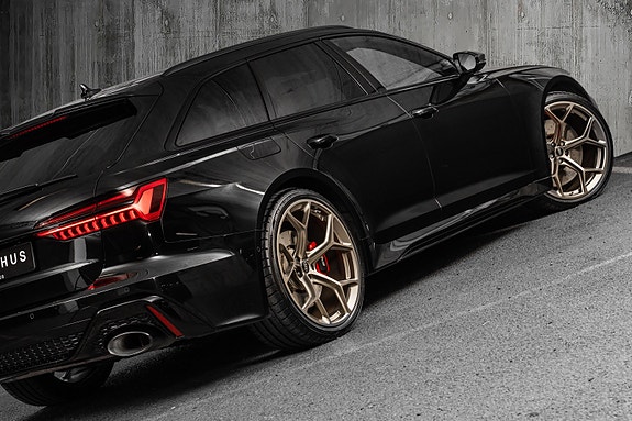 Audi RS6 2 of 30