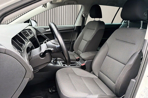 Volkswagen e-Golf VII 10 of 20