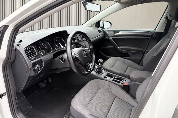 Volkswagen e-Golf VII 9 of 20