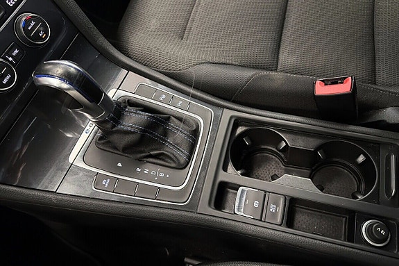Volkswagen e-Golf VII 19 of 20