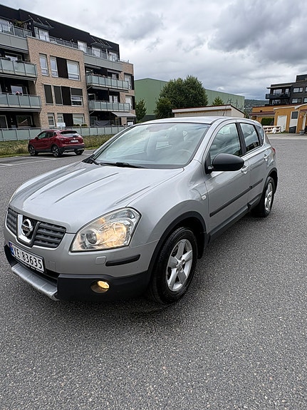 Nissan Qashqai 2 of 17