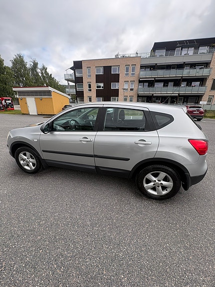 Nissan Qashqai 3 of 17