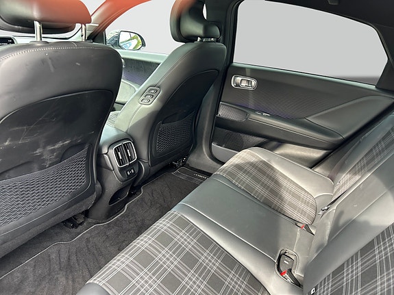 Hyundai Ioniq 6 13 of 22