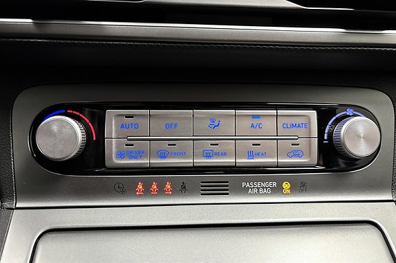 Hyundai Kona 13 of 17