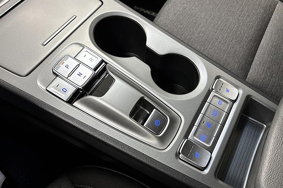 Hyundai Kona 15 of 17