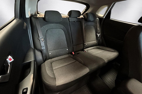 Hyundai Kona 8 of 17