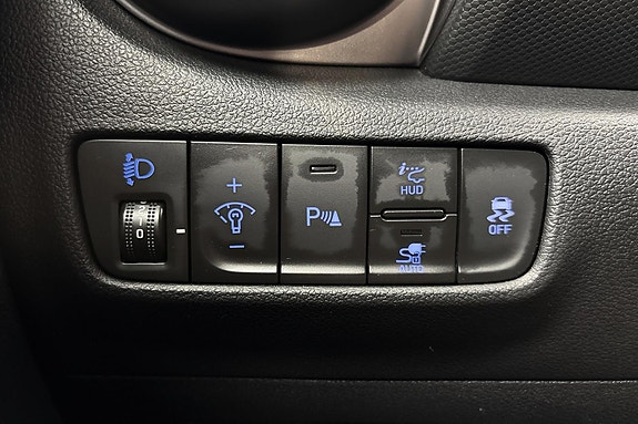 Hyundai Kona 16 of 17