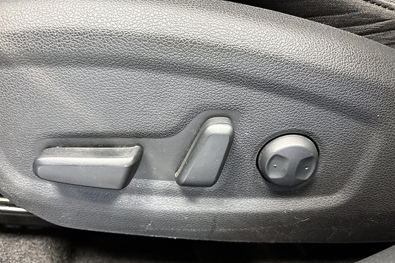 Hyundai Kona 11 of 17