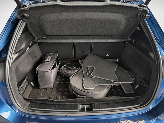 Mercedes-Benz EQA300 7 of 19