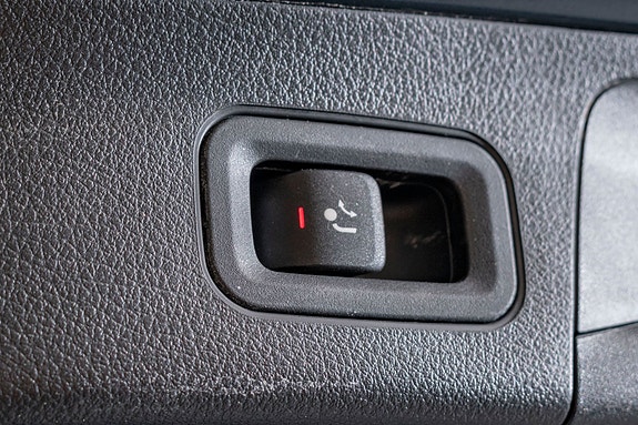 Mercedes-Benz EQA300 5 of 19