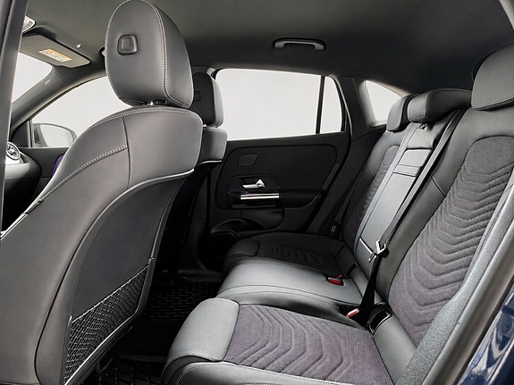 Mercedes-Benz EQA300 18 of 19