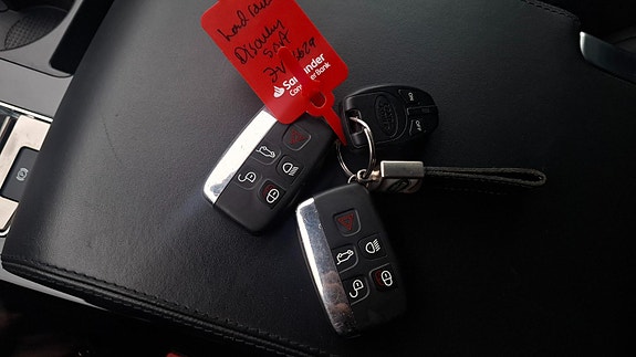 Land Rover Discovery 21 of 27
