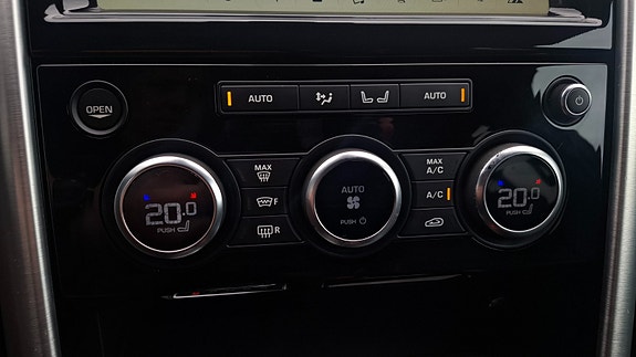 Land Rover Discovery 18 of 27