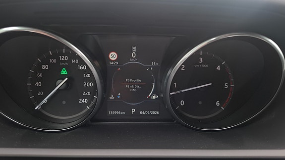 Land Rover Discovery 16 of 27