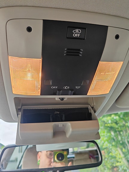 Lexus CT200h 24 of 30