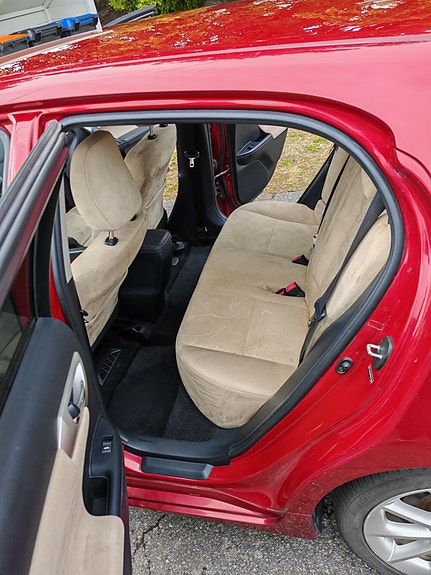 Lexus CT200h 10 of 30