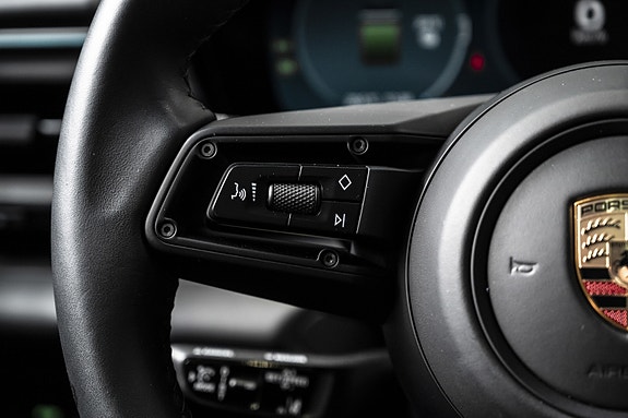 Porsche Macan 22 of 30