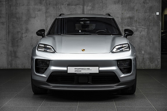 Porsche Macan 6 of 30