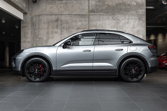 Porsche Macan 2 of 30