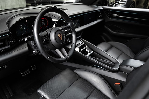 Porsche Macan 16 of 30