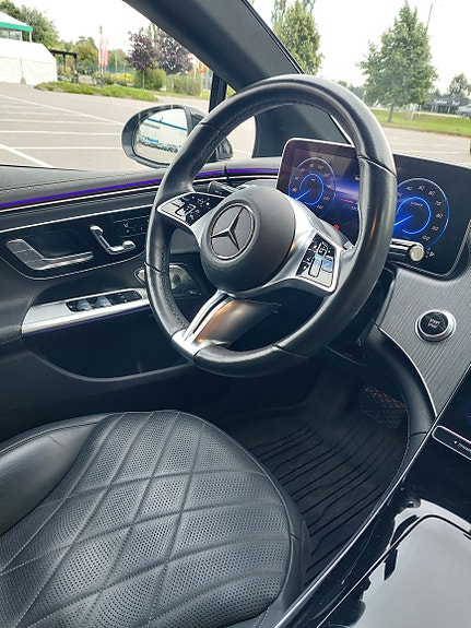 Mercedes-Benz EQE350 16 of 30