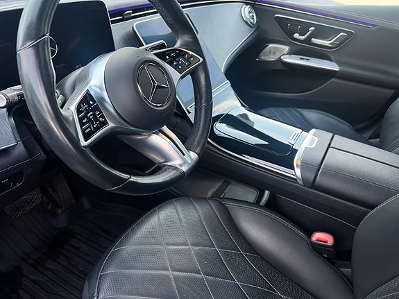 Mercedes-Benz EQE350 14 of 30