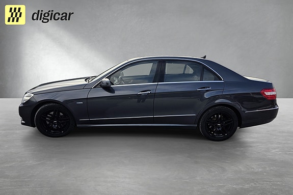 Mercedes-Benz E250 4 of 22