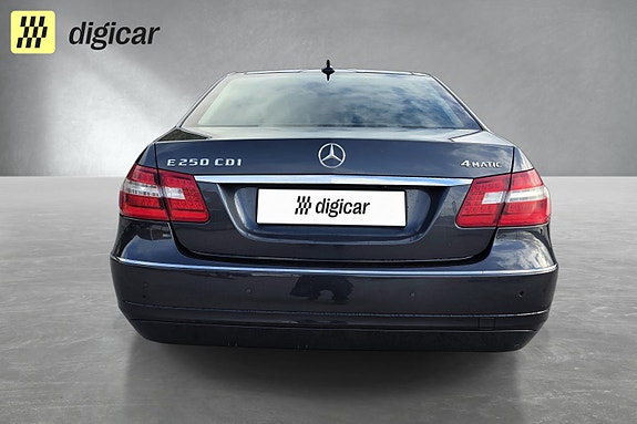 Mercedes-Benz E250 3 of 22