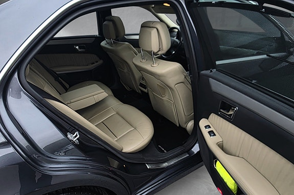 Mercedes-Benz E250 13 of 22