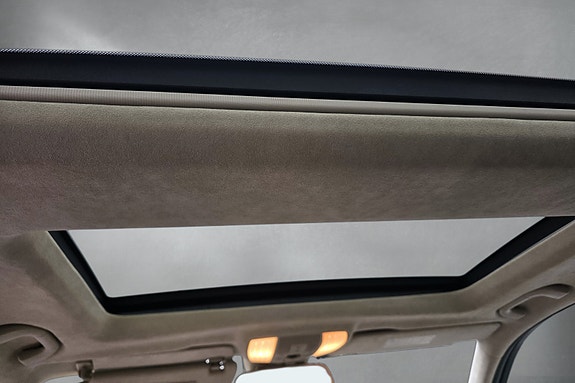 Mercedes-Benz E250 11 of 22