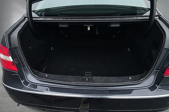 Mercedes-Benz E250 18 of 22