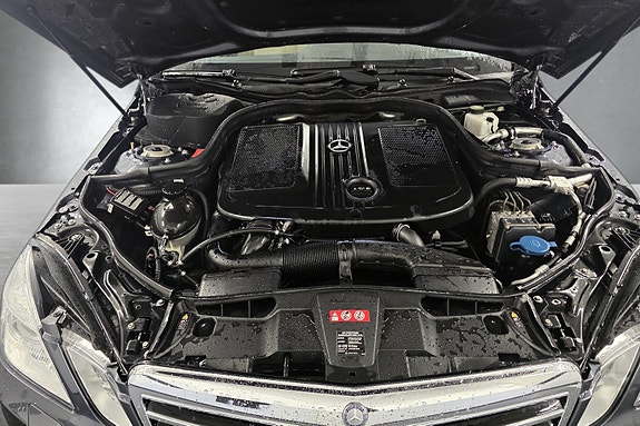Mercedes-Benz E250 19 of 22