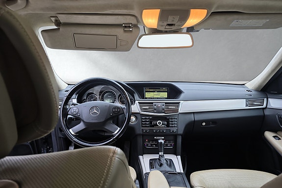 Mercedes-Benz E250 8 of 22