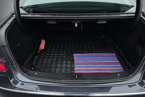Mercedes-Benz E250 17 of 22