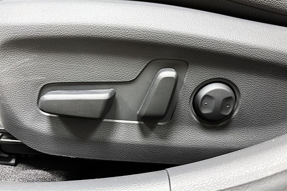 Hyundai IONIQ 11 of 18