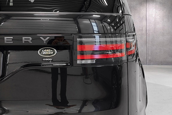 Land Rover Discovery 18 of 30