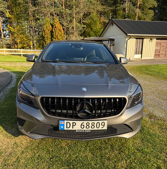 Mercedes-Benz CLA180 8 of 18