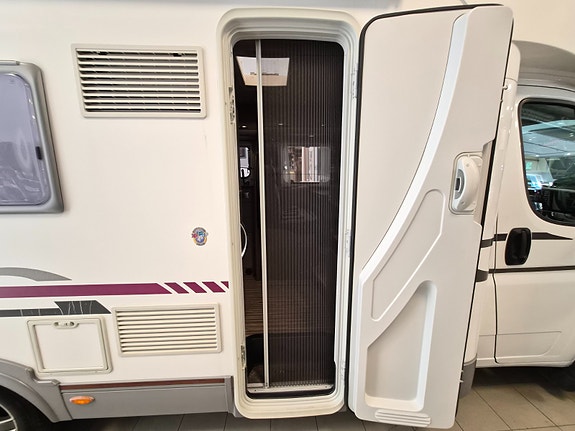 Adria Sport S 690 SC-Lav km 34491 Med ny Register reim/vannpumpe og Service. 20 of 24