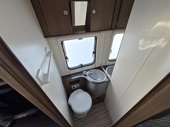 Adria Sport S 690 SC-Lav km 34491 Med ny Register reim/vannpumpe og Service. 19 of 24