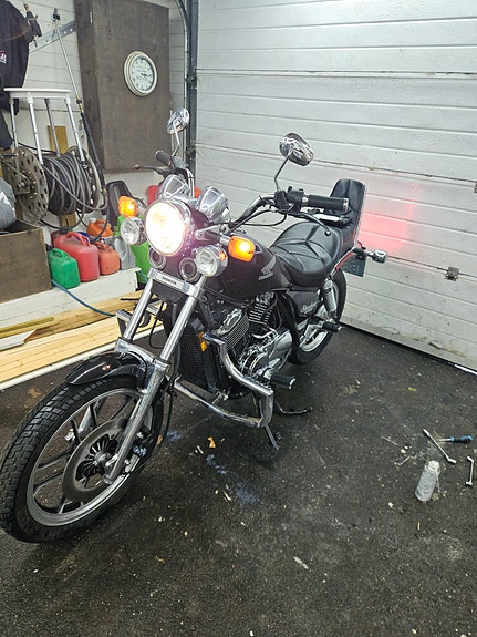 Honda VT 500 3 of 8