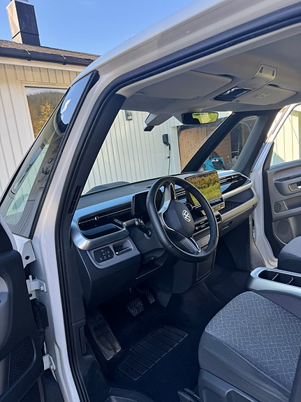 Volkswagen ID. Buzz 17 of 30