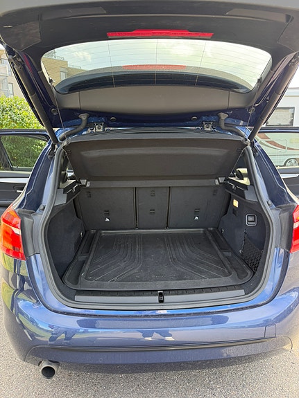 BMW 225xe 9 of 14