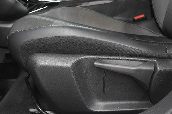 Peugeot 208 18 of 28