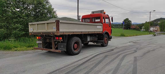 Mercedes-Benz 1622 17 of 19