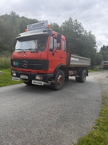 Mercedes-Benz 1622 2 of 19