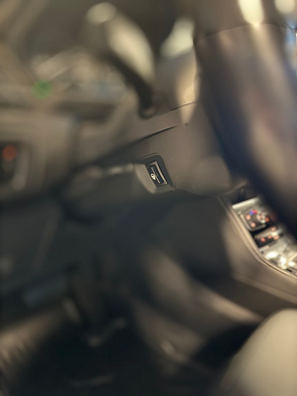 BMW 225xe 18 of 26